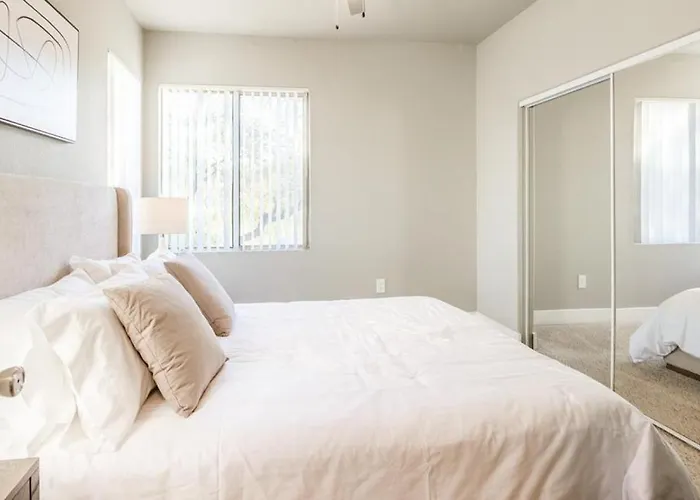 Landing - Modern With Amazing Amenities * Phoenix