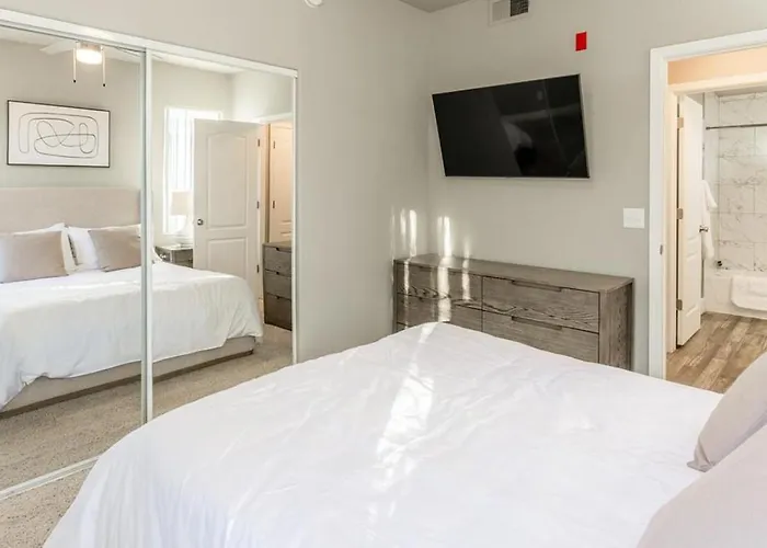 Landing - Modern With Amazing Amenities Apartment Phoenix