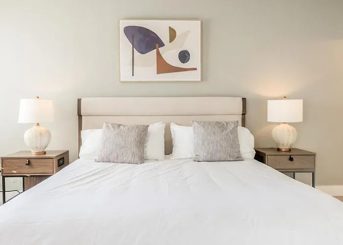 Landing - Modern With Amazing Amenities Apartment