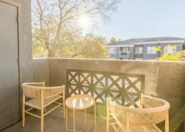 Landing - Modern With Amazing Amenities Phoenix