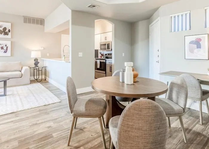 Landing - Modern With Amazing Amenities Apartment